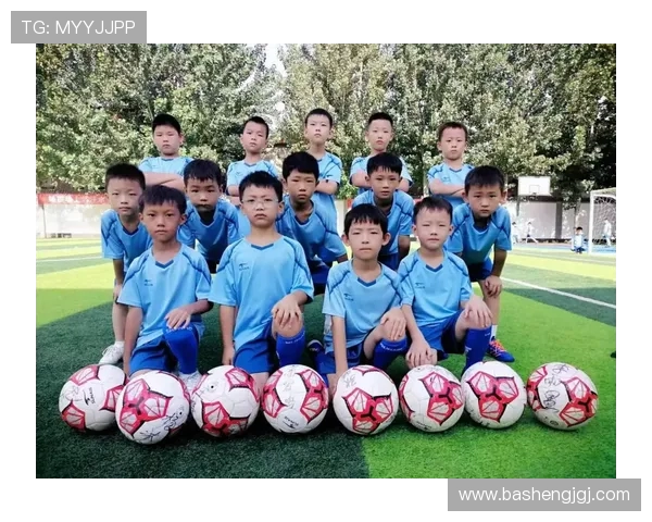 怀化队足球奋勇拼搏再创辉煌展现湘西力量点燃绿茵激情梦想 怀化队足球奋勇拼搏再创辉煌展现湘西力量点燃绿茵激情梦想