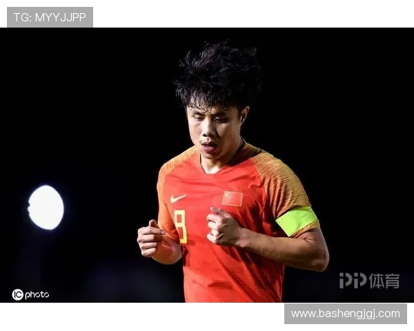 蒿俊闵:从国足中坚到国际赛场的奋斗历程与辉煌成就