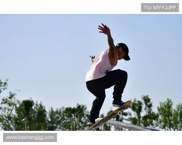 深圳极限运动队在滑板精英赛中以88分稳居积分榜首位