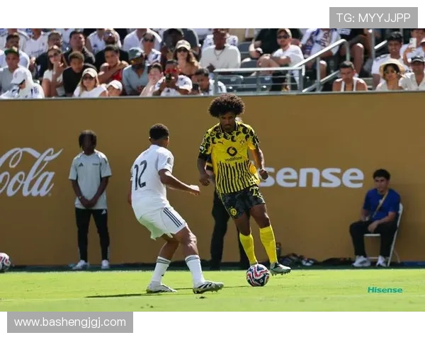 多特蒙德与劲敌激战上演悬念十足的欧洲经典对决挑战极限时刻