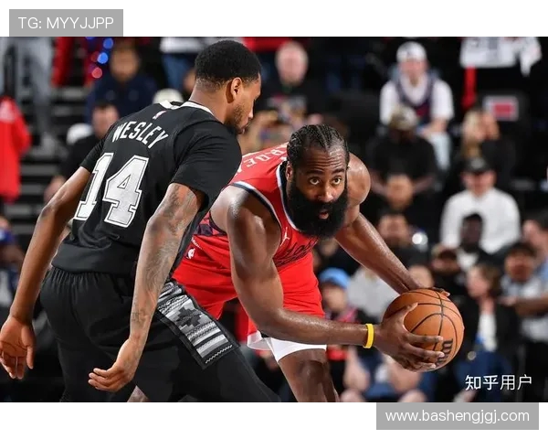 12月14日马刺与快船精彩对决回放分析及比赛亮点总结