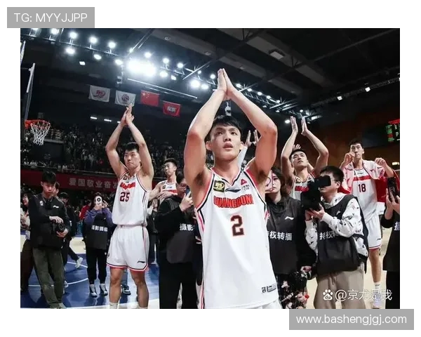 任骏飞领衔表现出色助力球队逆转胜利展现篮球场上的无限可能 任骏飞领衔表现出色助力球队逆转胜利展现篮球场上的无限可能