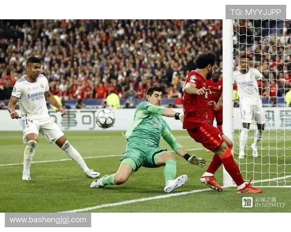 库尔图瓦：从门将到传奇的足球之路与背后的坚持与奋斗